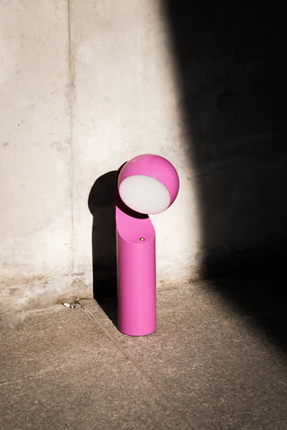 MONO Portable Reading Lamp Hot Pink