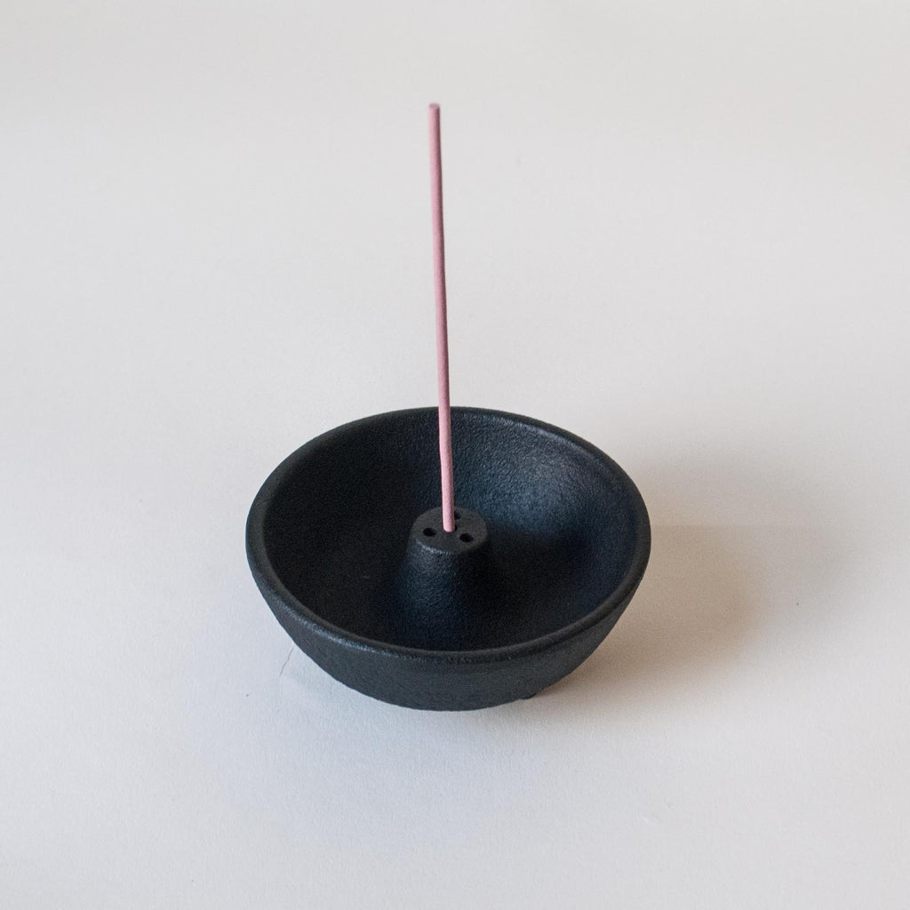 Iwachu Round Incense Burner – Omoi Life Goods