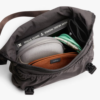 Bellroy Cinch Messenger Bag Charcoal