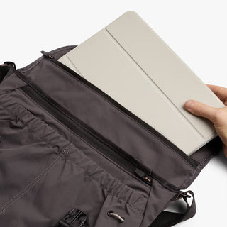 Bellroy Cinch Messenger Bag Charcoal