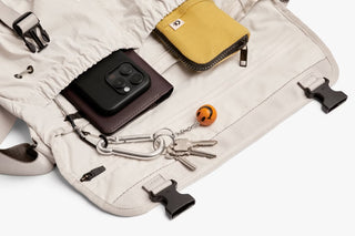 Bellroy Cinch Messenger Bag Oat