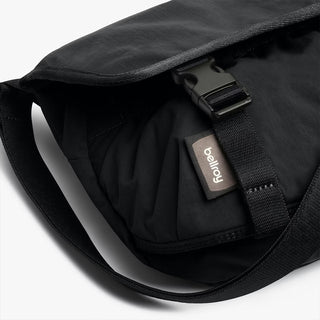 Bellroy Cinch Mini Messenger Black