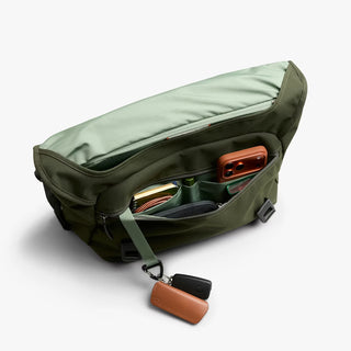Bellroy Classic Messenger Bag Olive