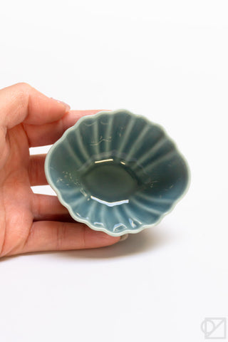 Petite Scallop Oval Ceramic Bowl Smoky Blue