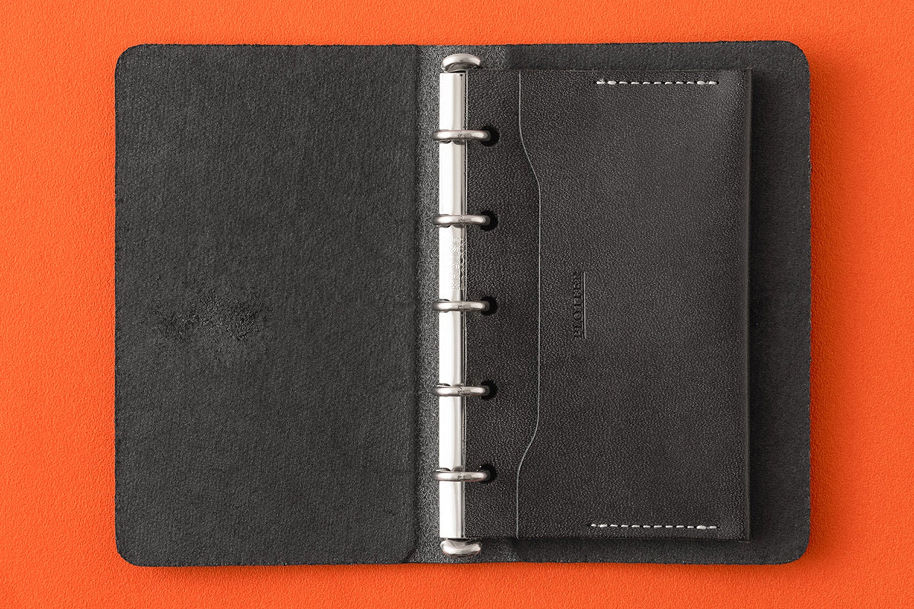leather card binder Trading and TCG card 12 to page 480 card capacity Concourse Display Systems 100 9.75 W x 12 H x 1.25 D 1.5 Binder 1.5 1 100 Lynx 9-Pocket Faux Leather Zippered