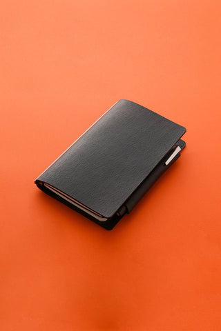 PLOTTER Leather Penholder with Lifter Bible Size
