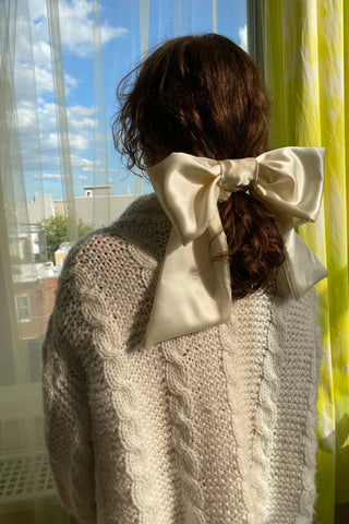 Room Shop Giant Bow Scrunchie Ivory