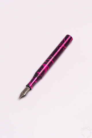 Schon DSGN Anodized Aluminum "Pocket 6" Fountain Pen Hypercolor