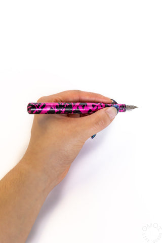 Schon DSGN Anodized Aluminum "Pocket 6" Fountain Pen Punk Rock Pink
