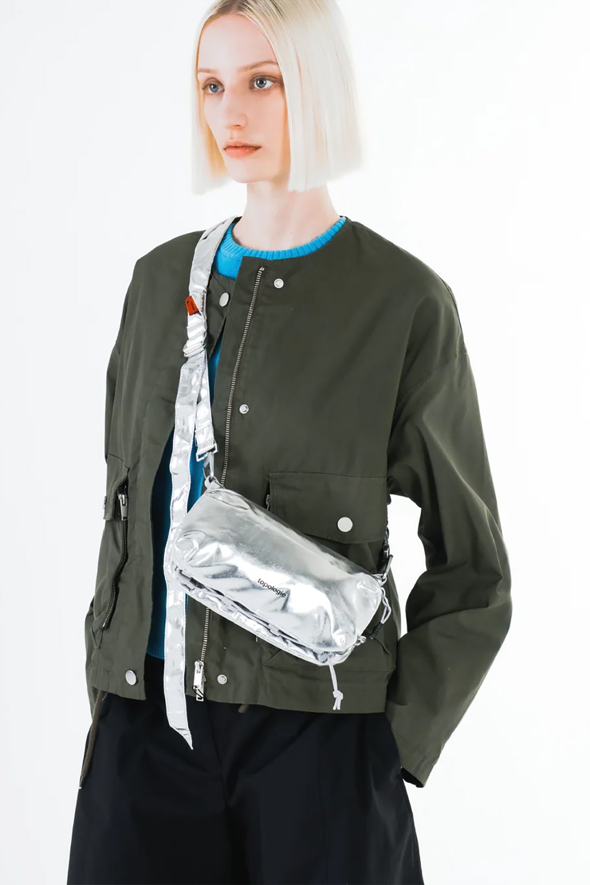 Topologie Bottle Sacoche Medium Chrome Metallic – Omoi Life