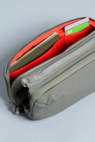 Topologie Bottle Sacoche Medium Moss Papery