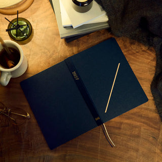 Hobonichi Techo 2027 HON A5 Slash Planner Navy