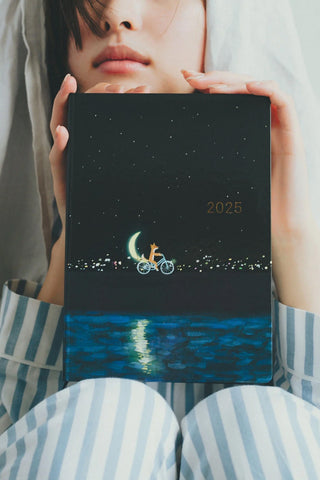 Hobonichi Techo 2025 HON A5 Hiroko Kubota Planner Crescent Moon Delivery