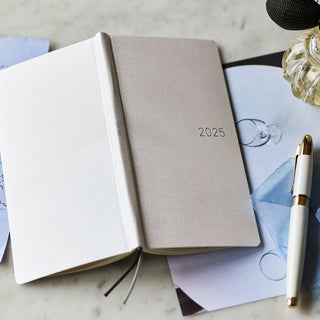 Hobonichi Techo 2025 WEEKS Paper Series Planner Platinum White