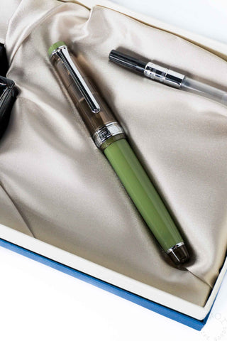 Close up of Sailor green pen in a box