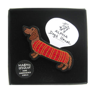 Macon & Lesquoy Hand Embroidered Pin Dachshund